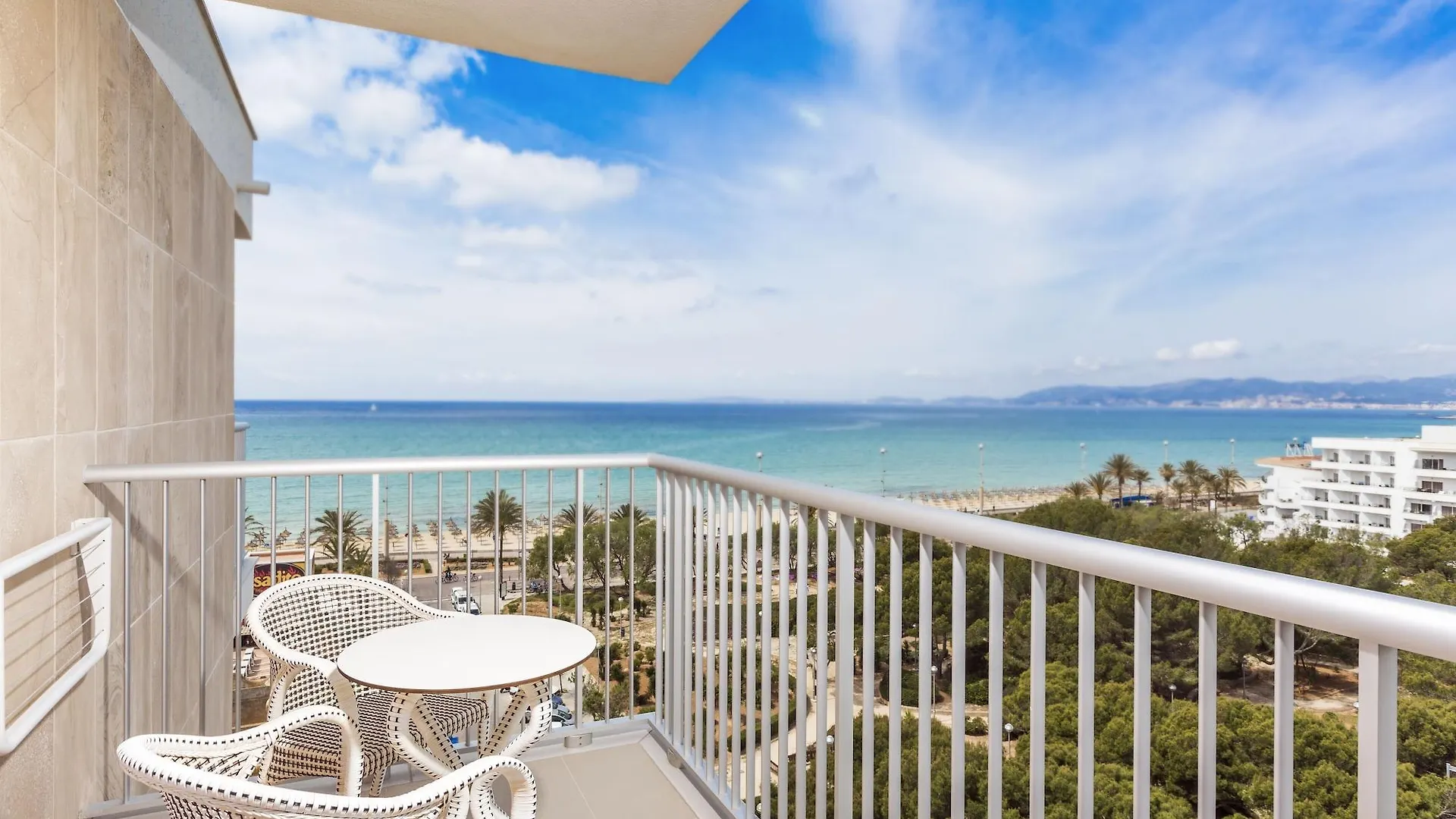 **** Hotel apartamentowy Leman Hotel Y Apartamentos Playa de Palma  Hiszpania